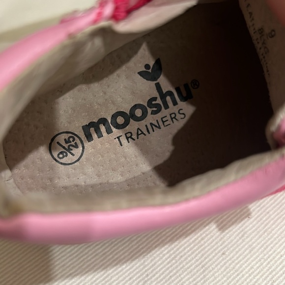 Bailey | Toddler Squeaky Shoes size 9 - Picture 8 of 10